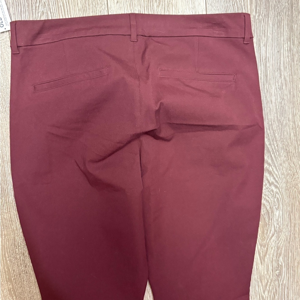 Old Navy Women's high rise Pixie Flare pants - Picture 11 of 11